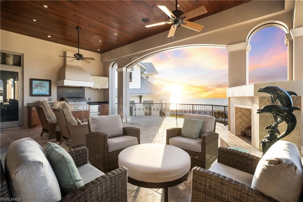 101 Jumento Cay Ln, Bonita Springs, photo 3