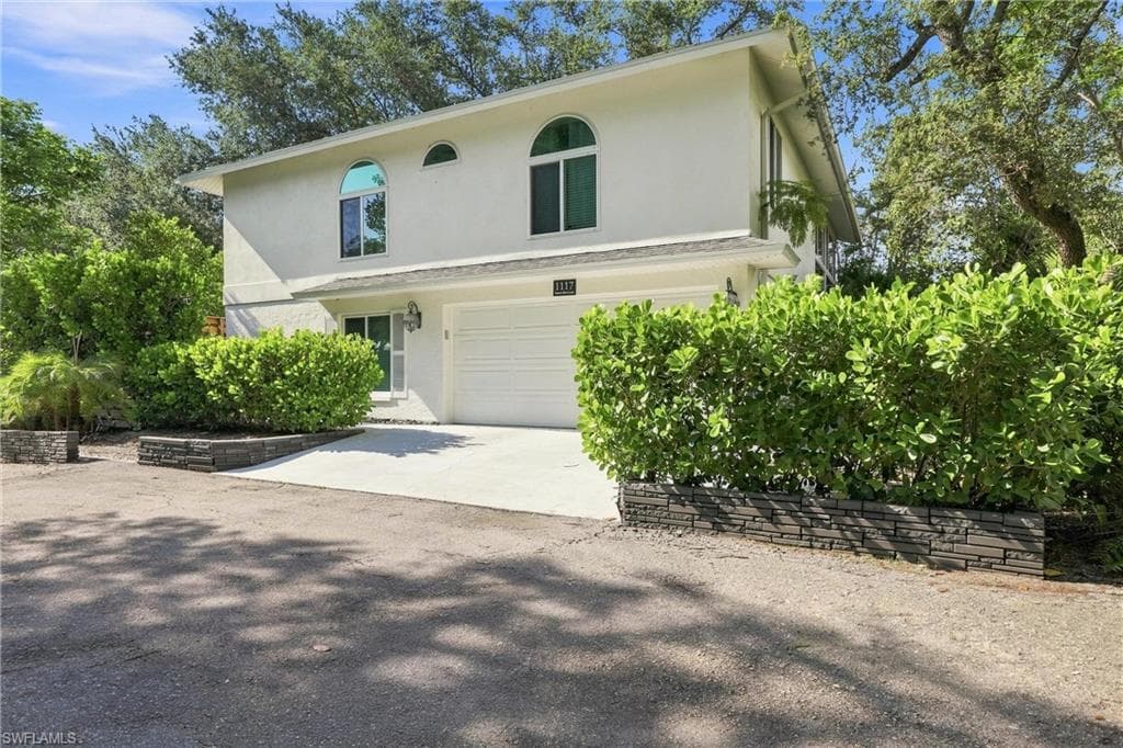 1117 Shady Rest Ln, Naples