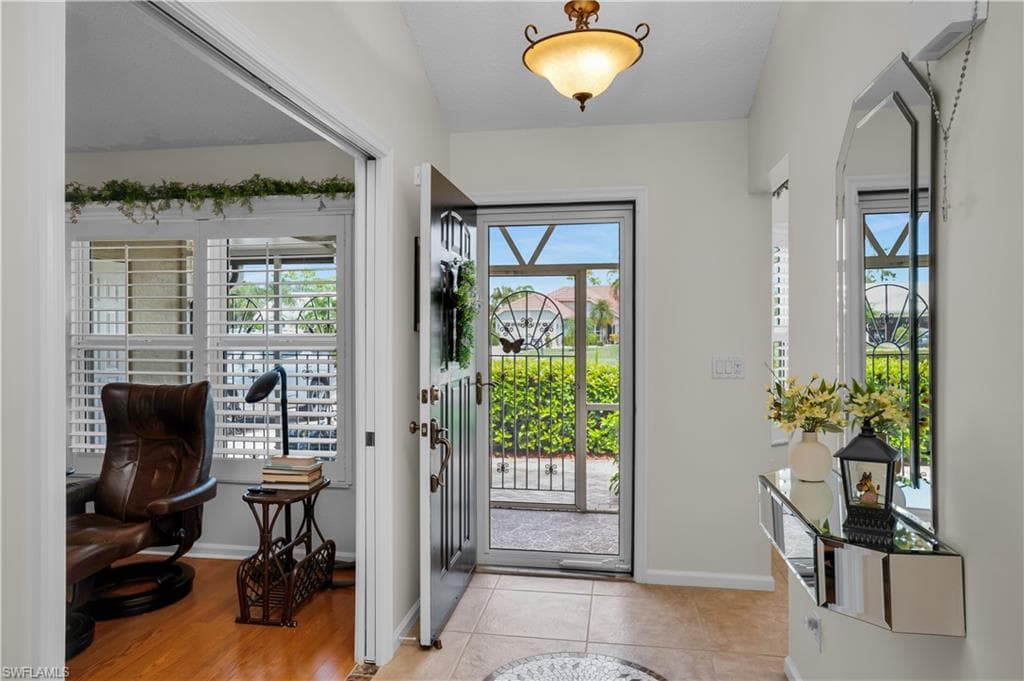 5854 Westbourgh Ct, Naples, photo 3