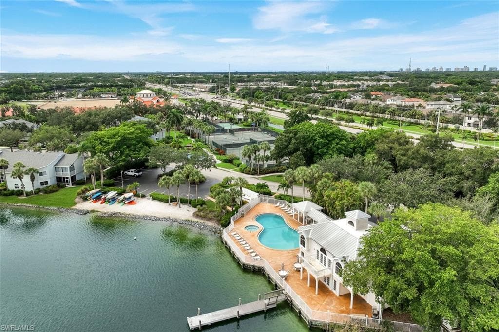 2731 Citrus Lake Dr #101, Naples