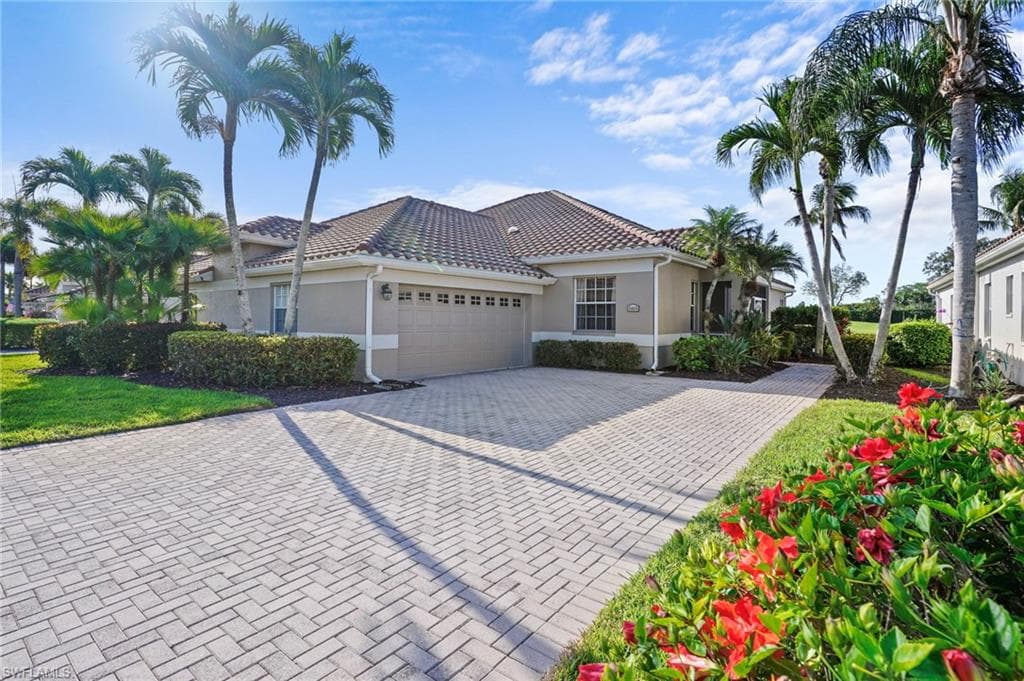 8468 Brittania Dr, Fort Myers, photo 2