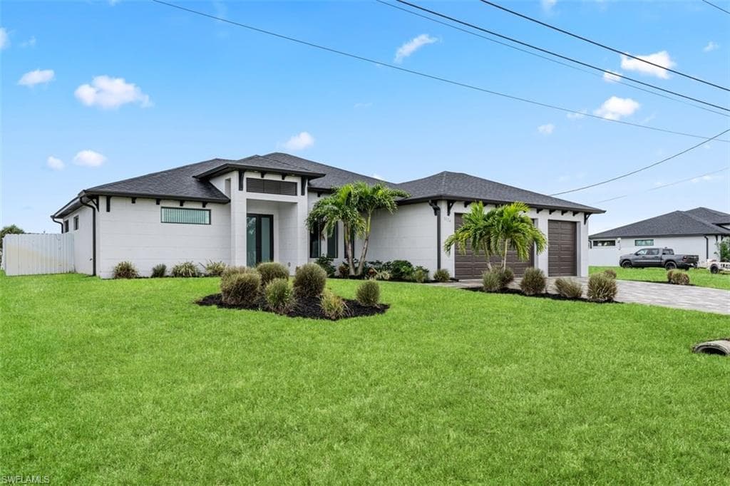 1124 4th Ln, Cape Coral, photo 3
