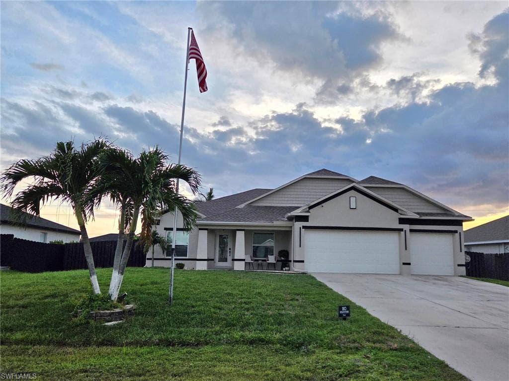 1104 24th Ave, Cape Coral