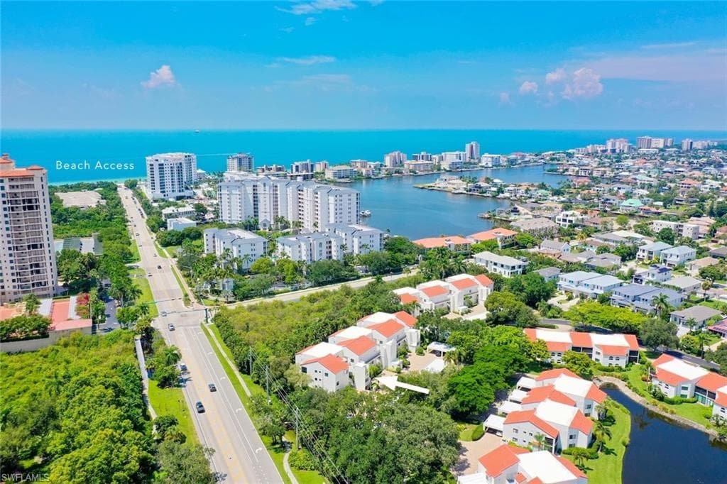 592 Beachwalk Cir #105, Naples