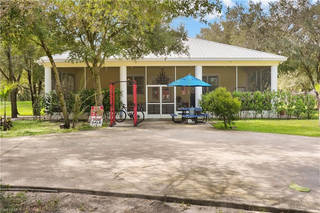 255 C Rd, Labelle