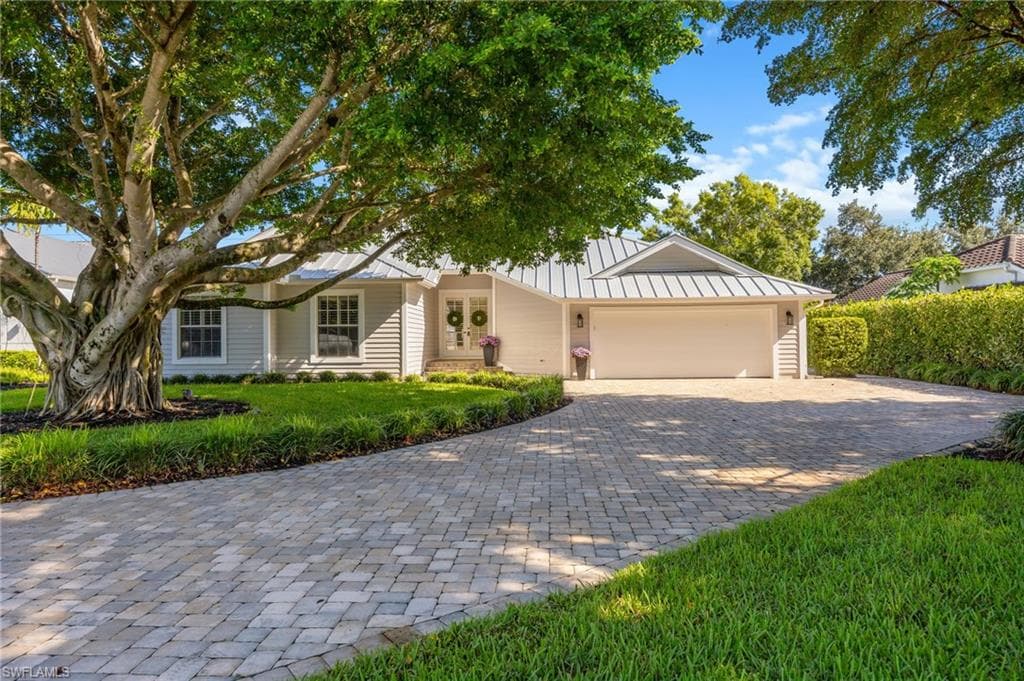8137 Ronda Ct, Naples