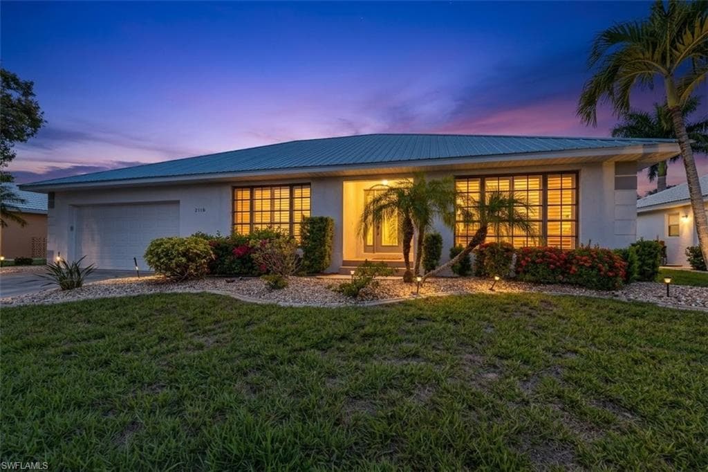2718 Saint Thomas Dr, Punta Gorda, photo 2