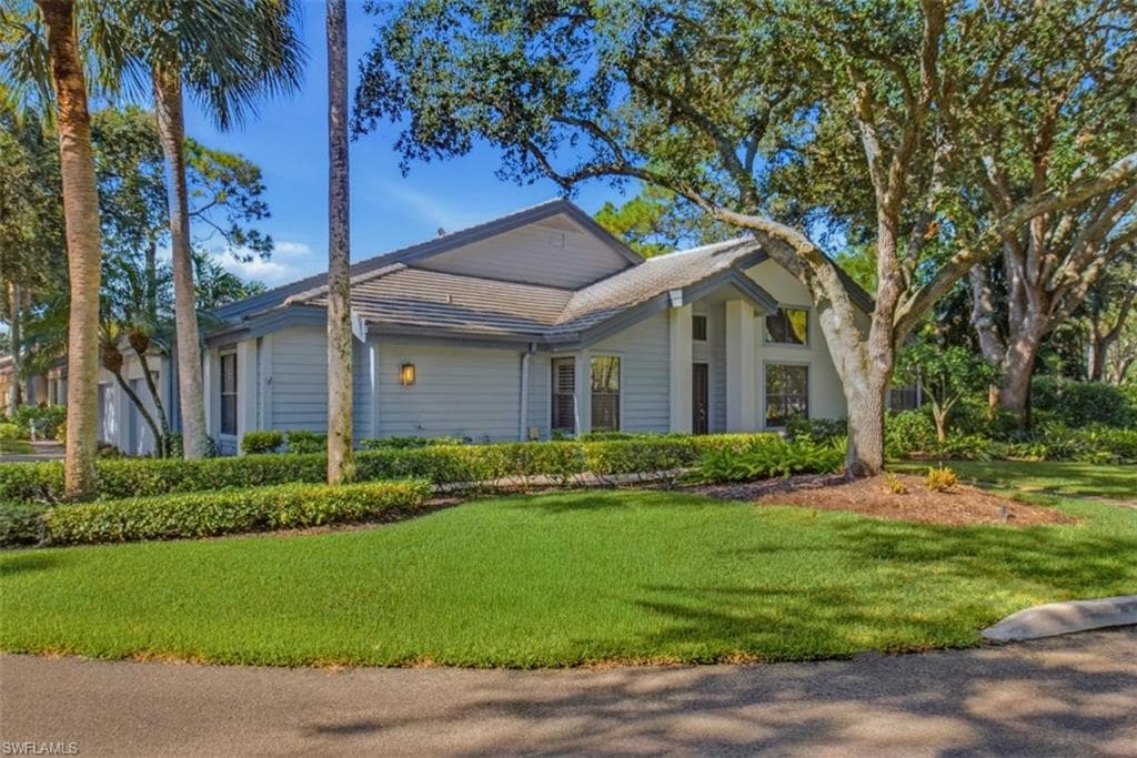 27120 Kindlewood Ln, Bonita Springs