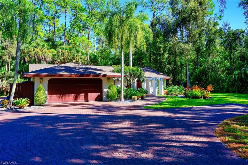5675 Golden Oaks Ln, Naples, photo 3