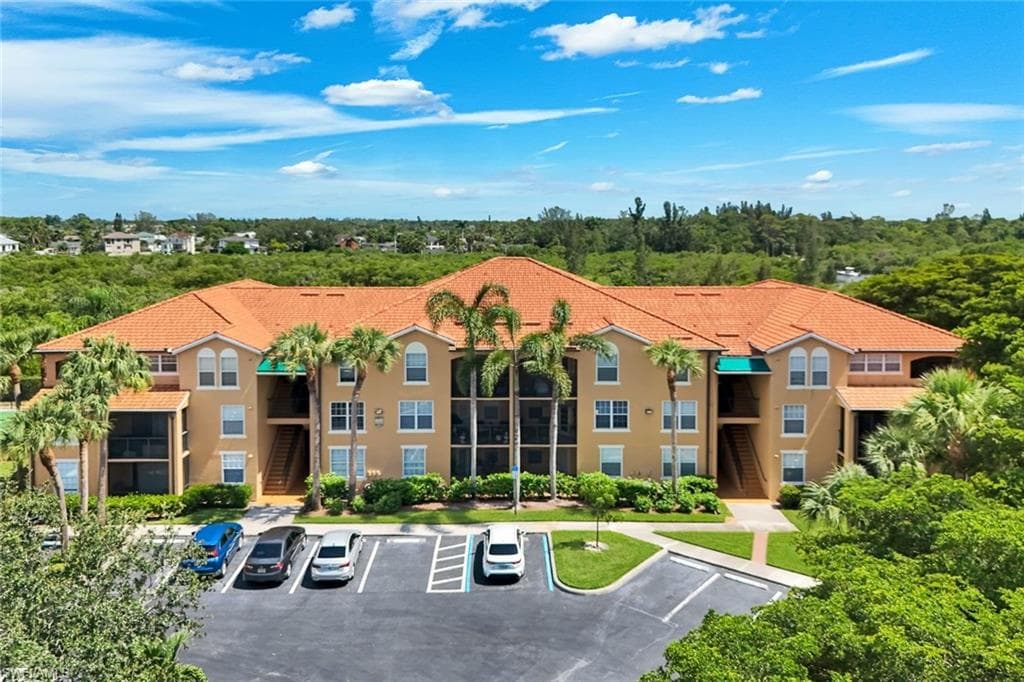8635 River Homes Ln #2103, Bonita Springs
