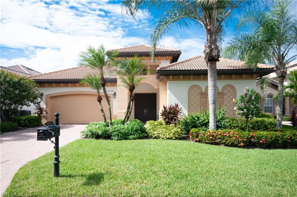 12516 Grandezza Cir, Estero