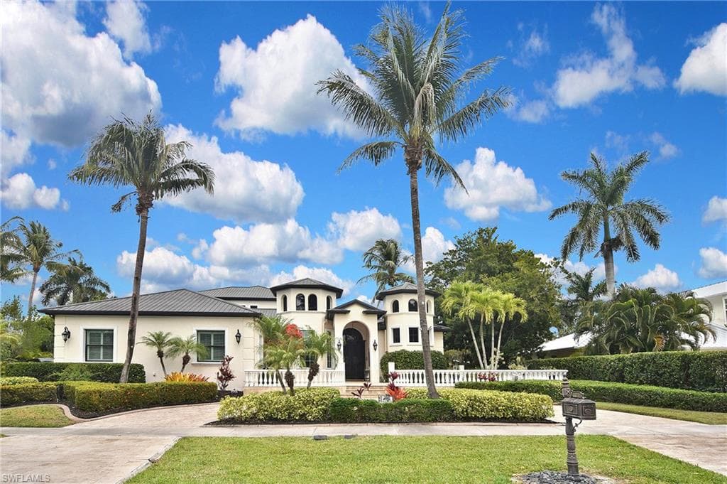 1229 Plumosa Dr, Fort Myers, photo 2