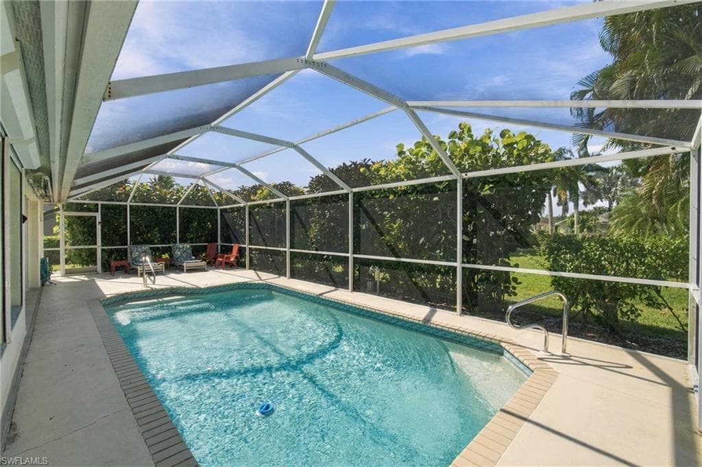 22175 Seashore Cir, Estero, photo 2
