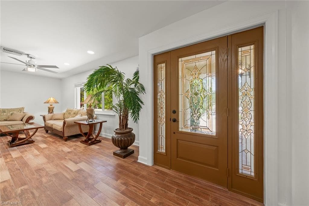 9421 Moonlight Dr, Sanibel, photo 3