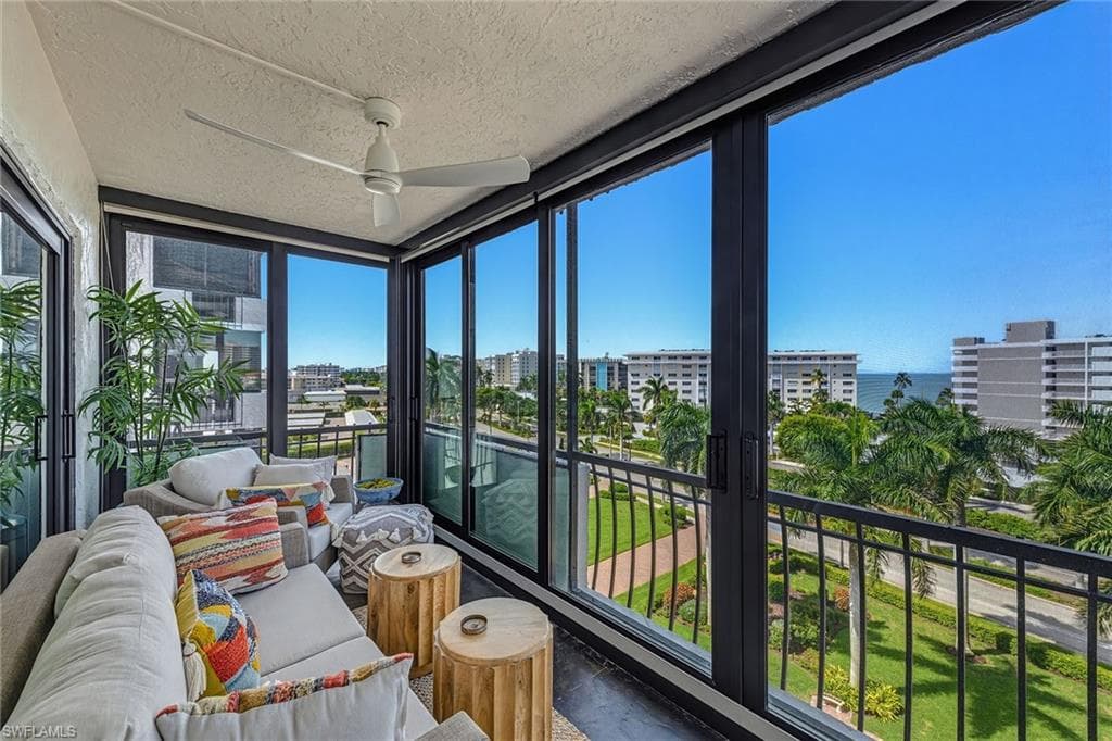 3430 Gulf Shore Blvd #6j, Naples