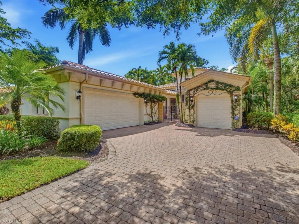 18051 Lagos Way, Naples