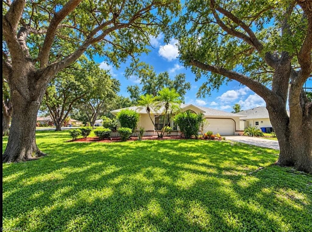 18895 Cypress View Dr, Fort Myers, photo 2