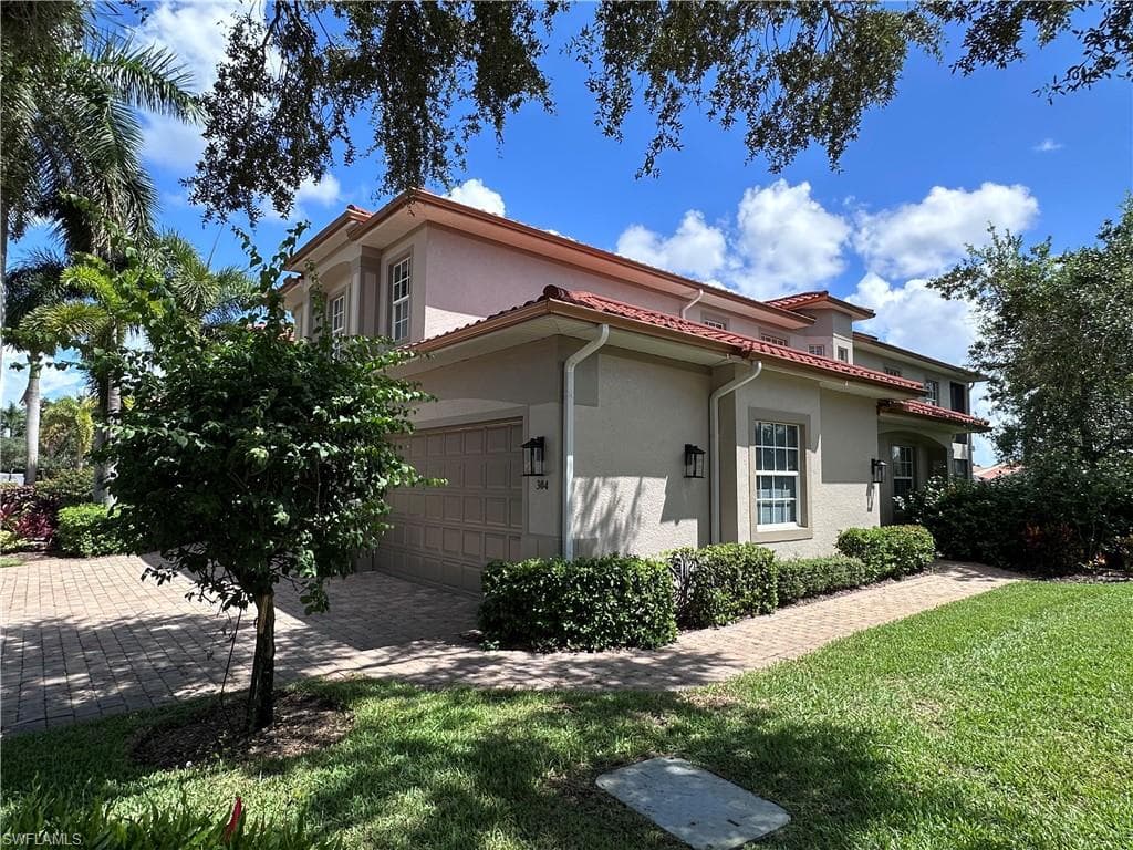6438 Legacy Cir #304, Naples, photo 2