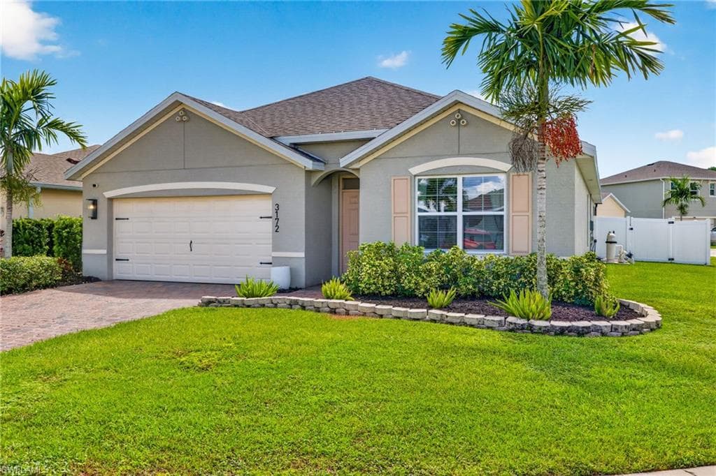3172 Estancia Ln, Cape Coral, photo 2