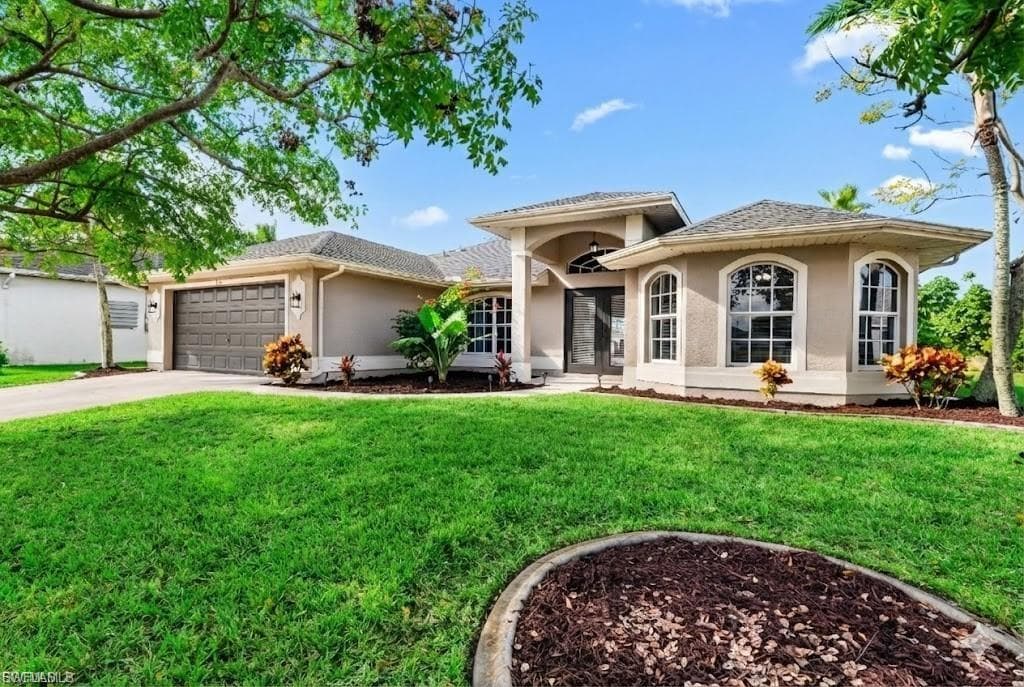 314 12th Ct, Cape Coral
