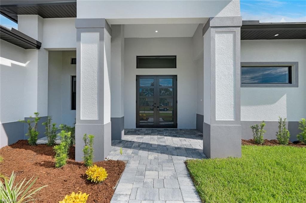 215 37th Ln, Cape Coral, photo 3
