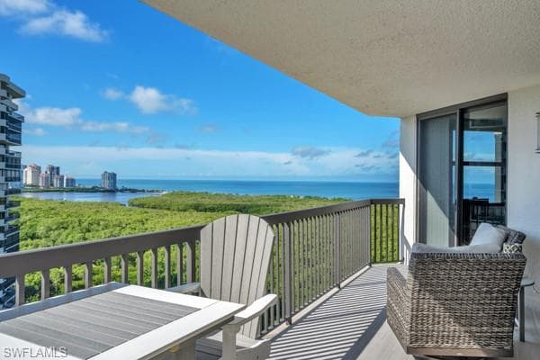 6075 Pelican Bay Blvd #1403, Naples