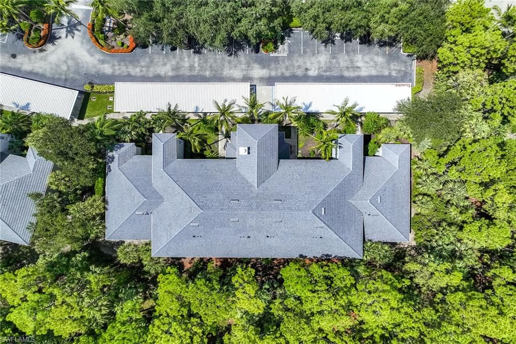 1886 Tarpon Bay Dr #204, Naples, photo 3