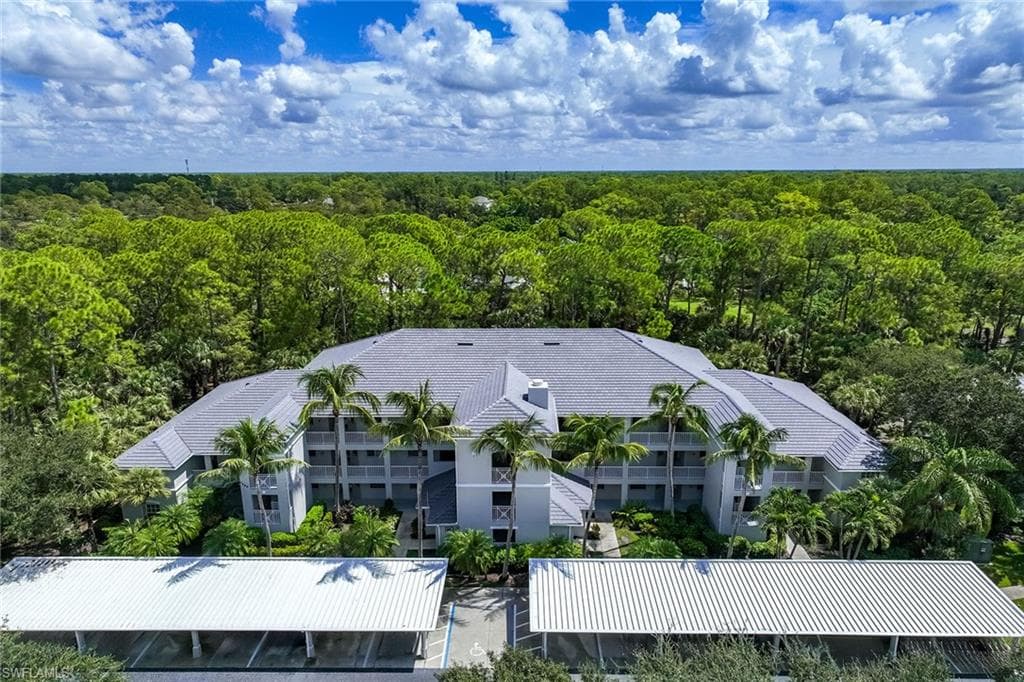 1886 Tarpon Bay Dr #204, Naples