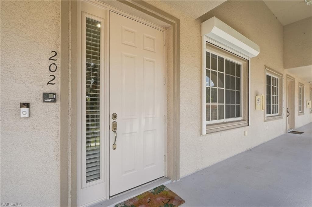 1112 Manor Lake Dr #202, Naples, photo 2