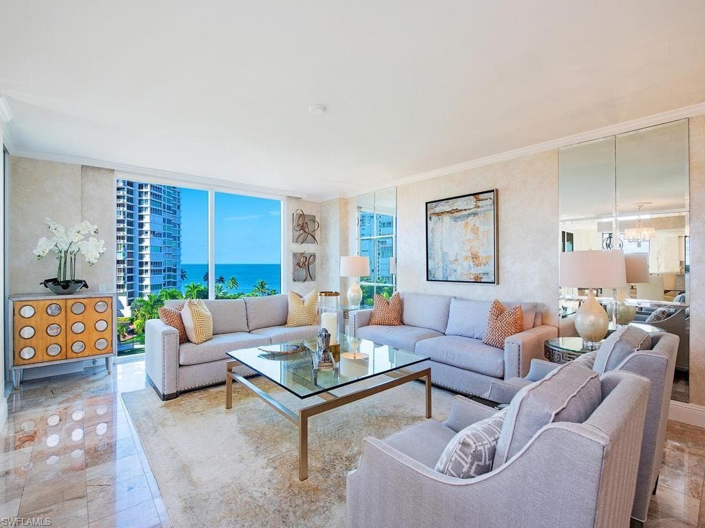 4401 Gulf Shore Blvd #807, Naples