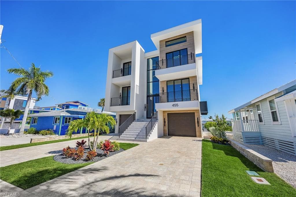 455 Palermo Cir, Fort Myers Beach, photo 3