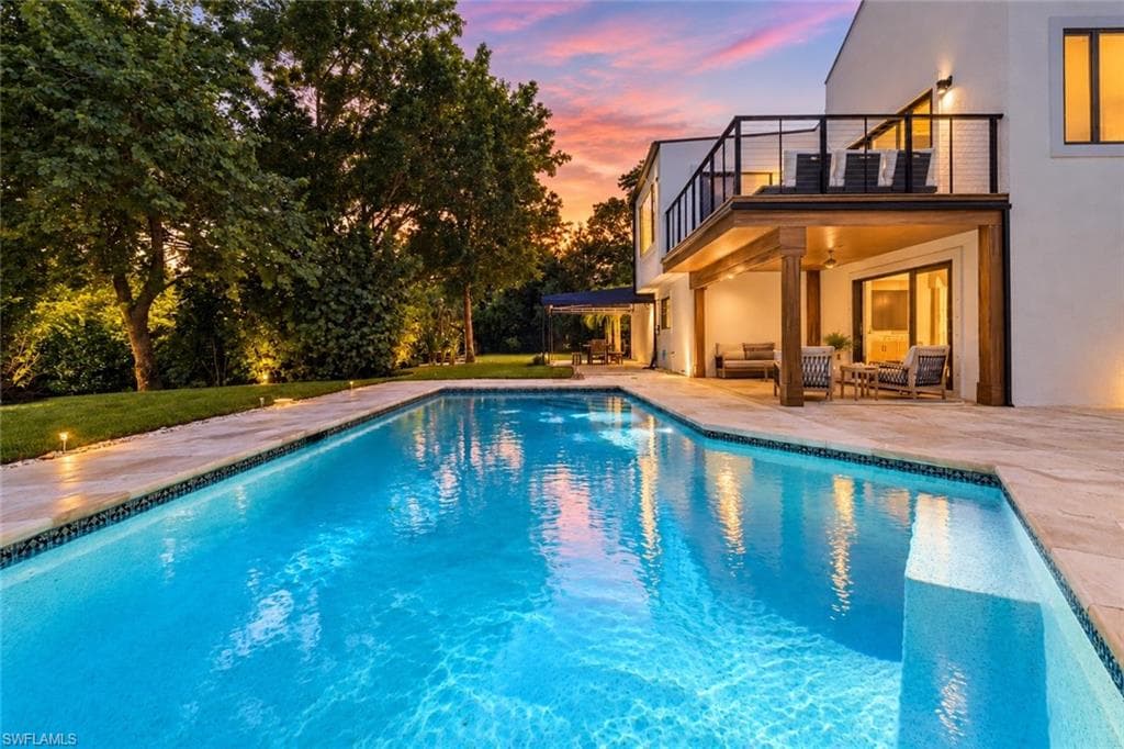 114 Westwood Dr, Naples