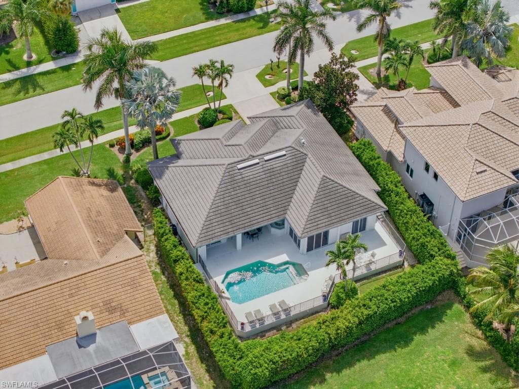 980 Fieldstone Dr, Marco Island, photo 2