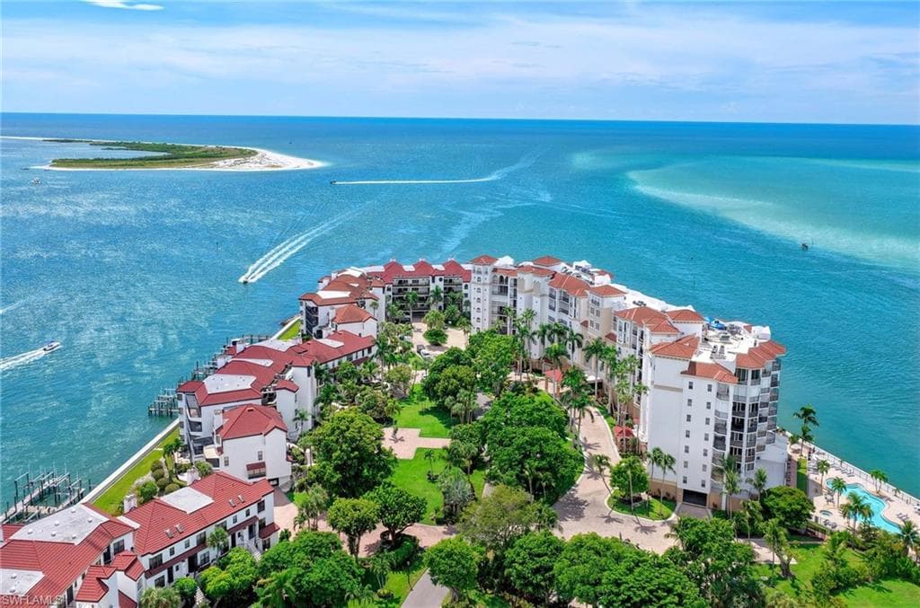 632 La Peninsula Blvd #632, Naples