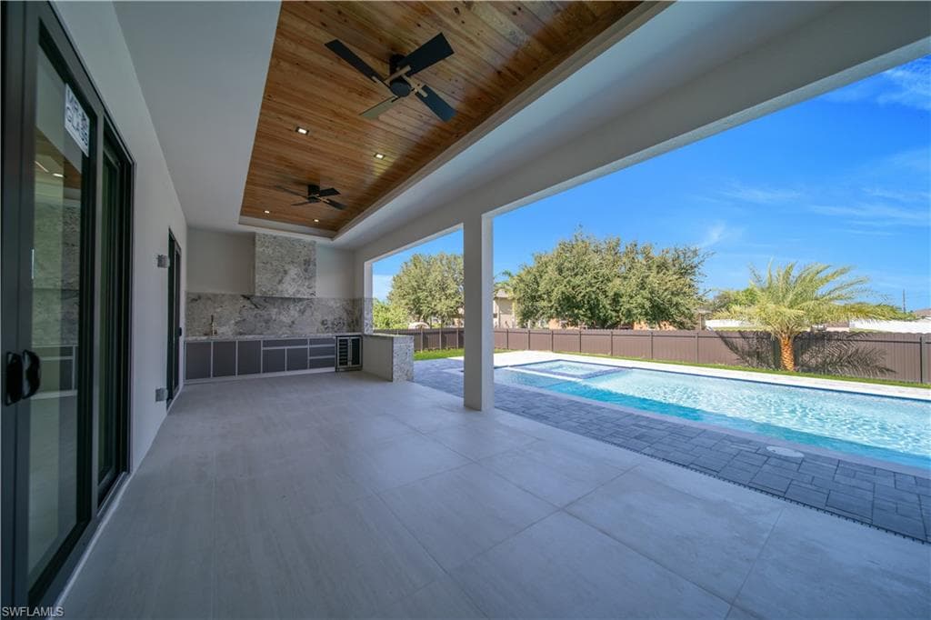 2421 Santa Barbara Blvd, Cape Coral, photo 3