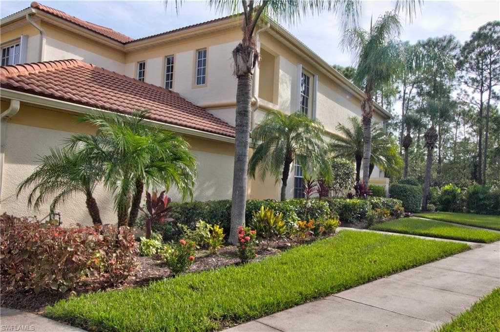 7848 Clemson St #6-202, Naples