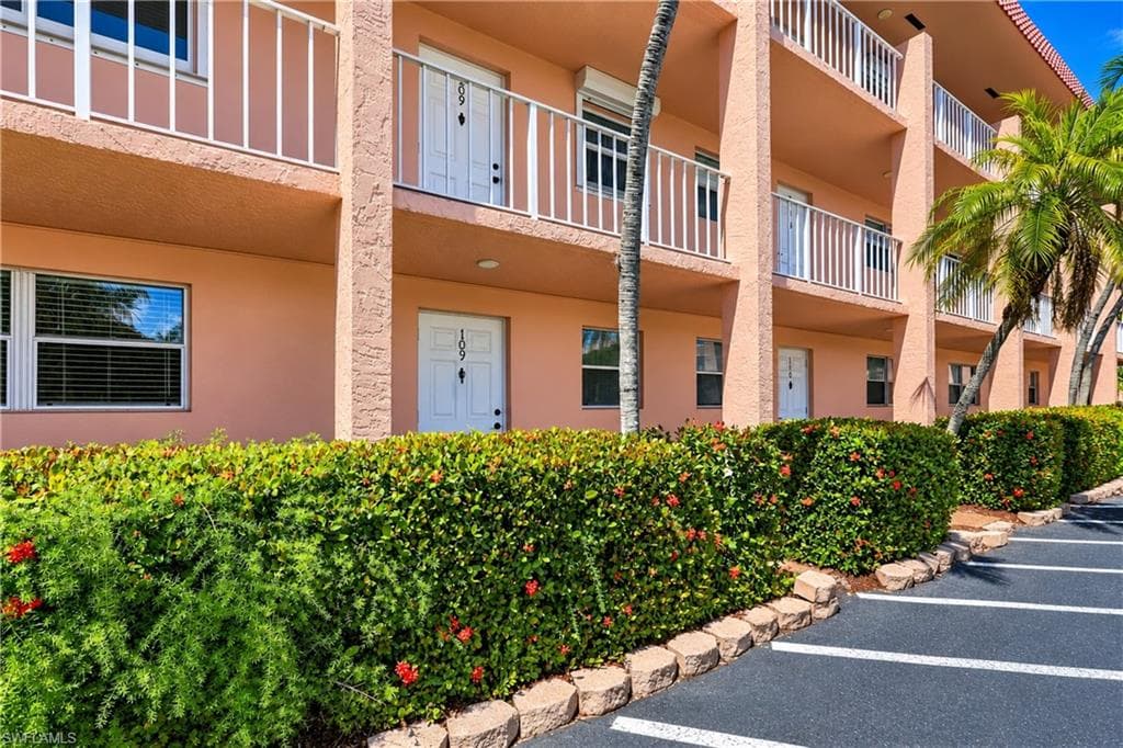 Turtle Lake Golf Colony, Naples, Naples, photo 3