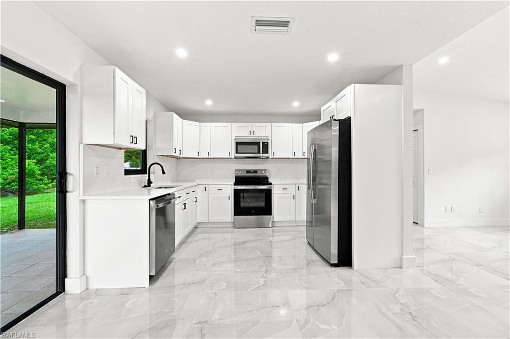 3055 53rd St, Naples, photo 3