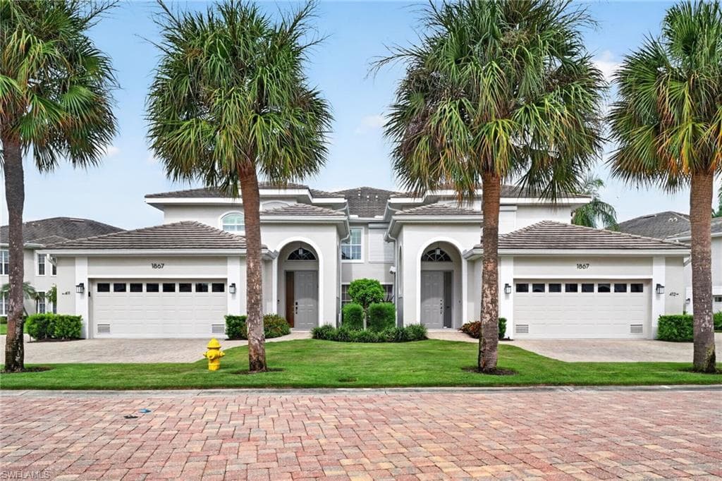 1867 Seville Blvd #411, Naples