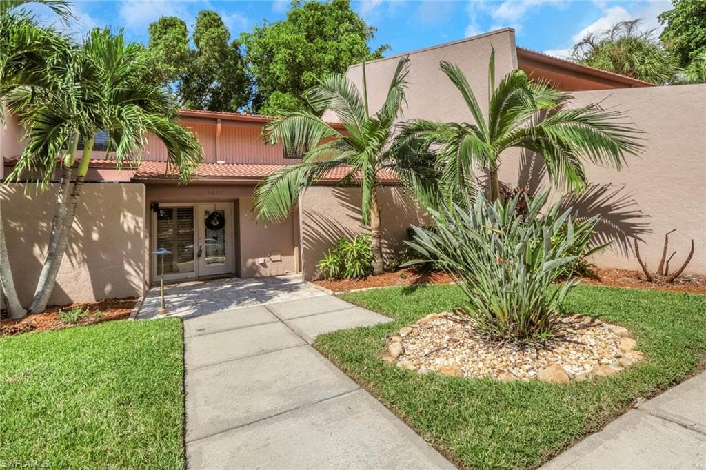 4611 Landings Dr, Fort Myers, photo 3