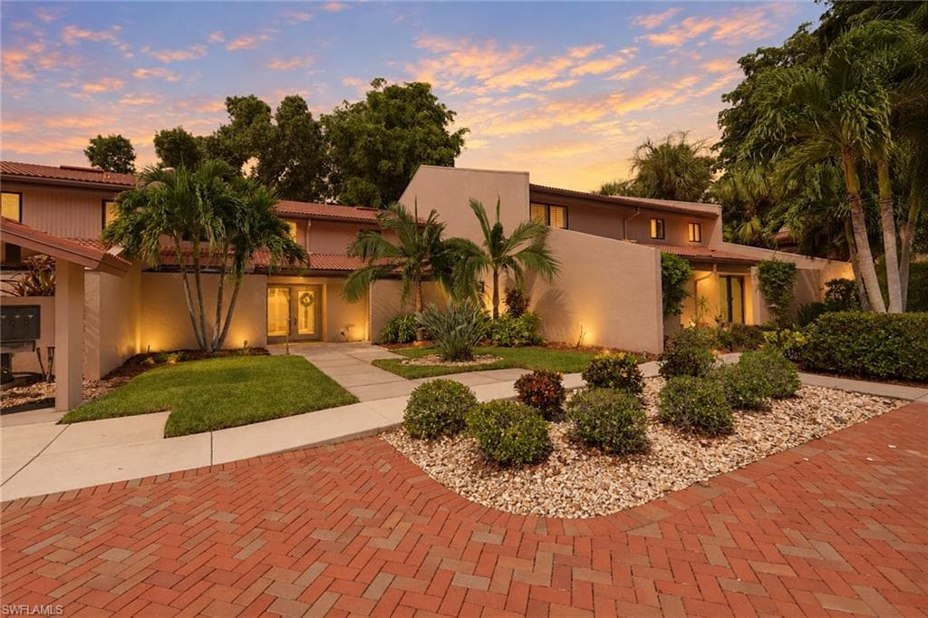 4611 Landings Dr, Fort Myers