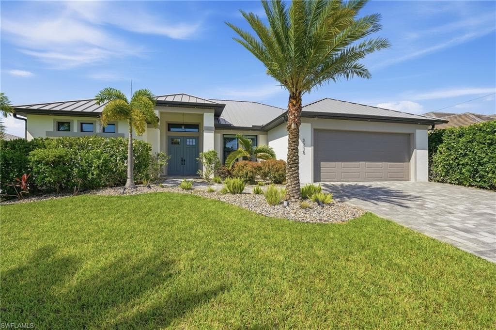 3315 1st St, Cape Coral