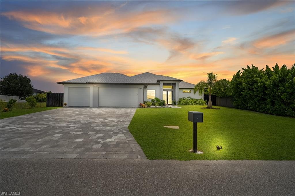 1412 4th Ln, Cape Coral, photo 2