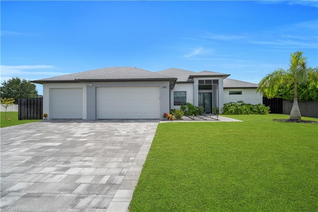 1412 4th Ln, Cape Coral, photo 3
