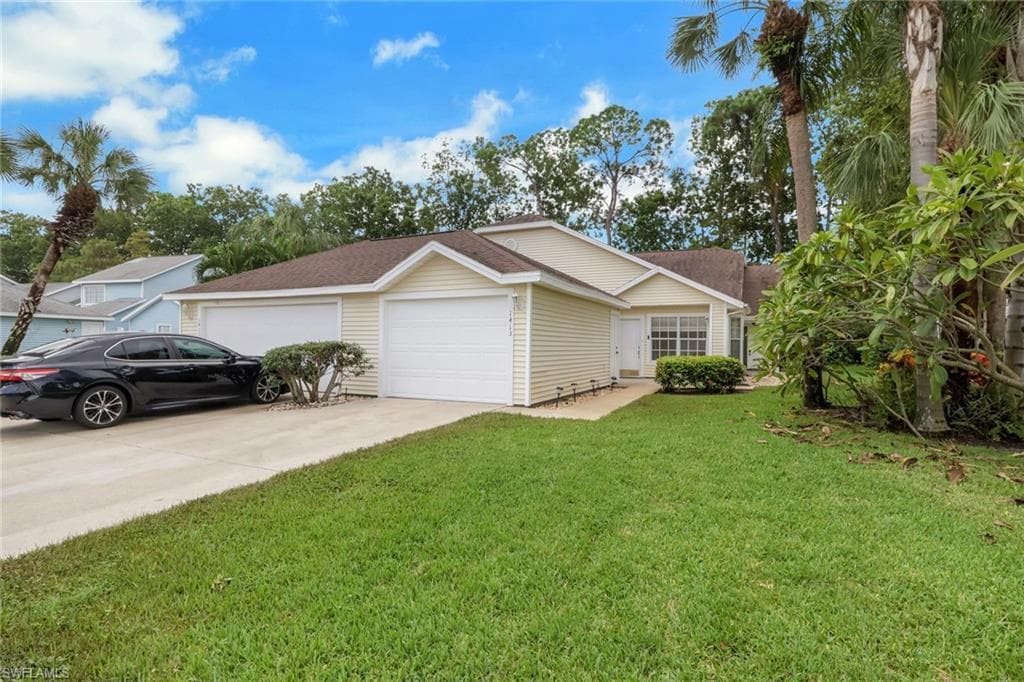 1413 Monarch Cir #b4, Naples
