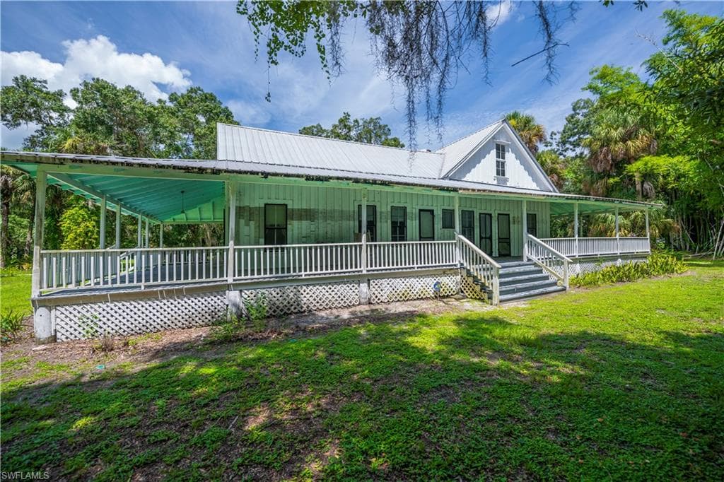 160 Curry St, Labelle, photo 3