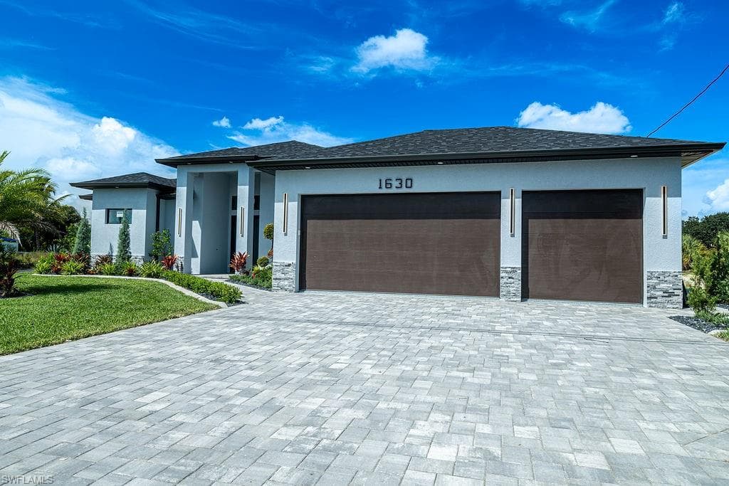 1630 13th Pl, Cape Coral, photo 2