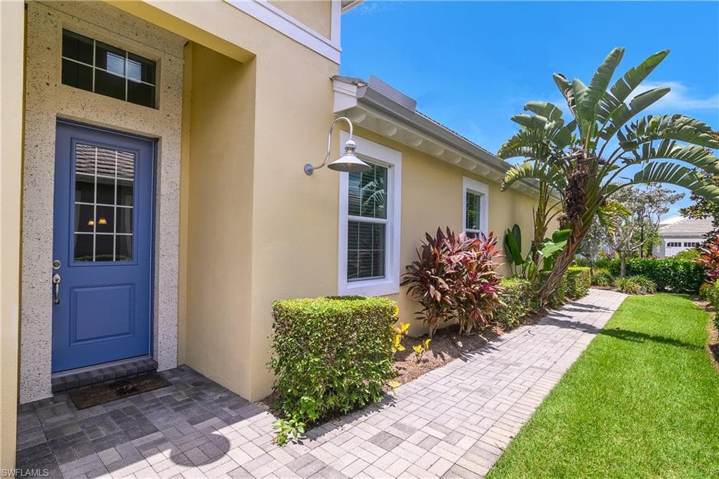 7162 Dominica Dr, Naples, photo 2