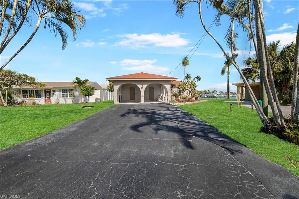 125 Pago Pago Dr, Naples, photo 2