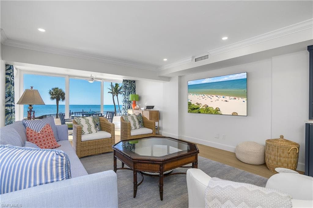 1717 Gulf Shore Blvd #101, Naples